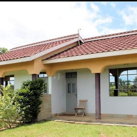 Buens Lugar Hotel Nanyuki Exterior photo